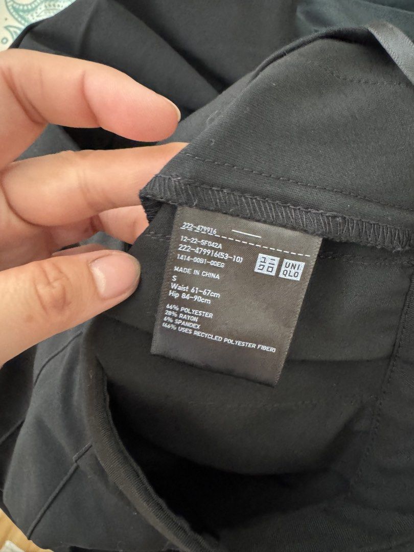 Uniqlo Black Midi Skirt (Category: Skirts) located in Makati City. Submitted by the.archives (Listing ID 1429050010, Image 3). Description: .