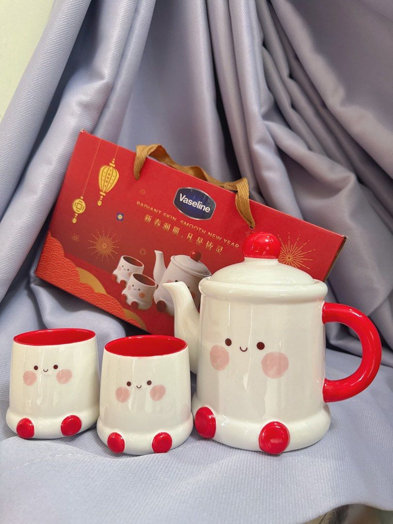 Vaseline Teapot468498962008647680