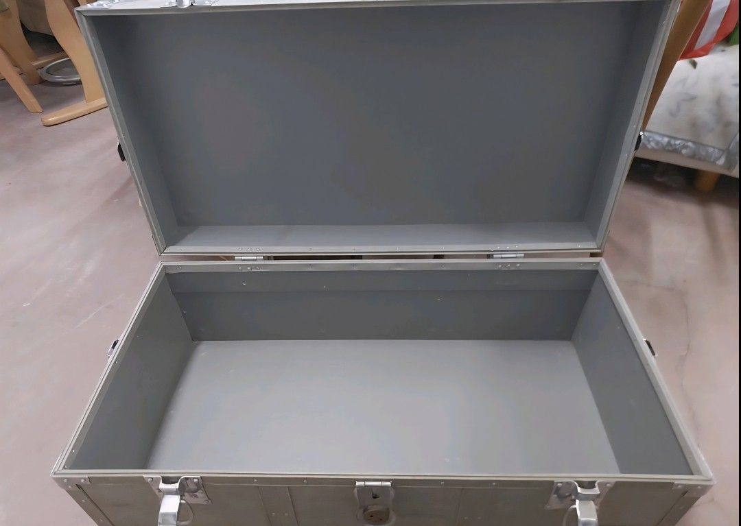 Vintage Kowa Metal Storage Trunk (Category: Storage Boxes & Baskets) located in Bulacan. Submitted by hnbfinds (Listing ID 1429163387, Image 3). Description: Vintage aluminum aviator or steamer trunk, specifically identified as being manufactured by Kowa Industry (also known as Kowa Co., Ltd.) in Japan. These trunks are often associated with mid-century design, specifically from the 1940s to 1950s. Key Characteristics Manufacturer: Kowa Industry,