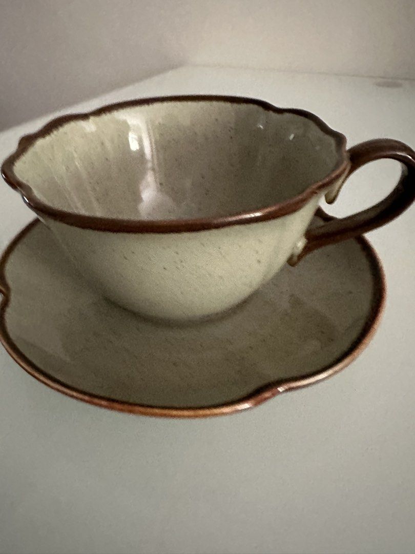 Vintage Teacup and Saucer Set467335180809687040