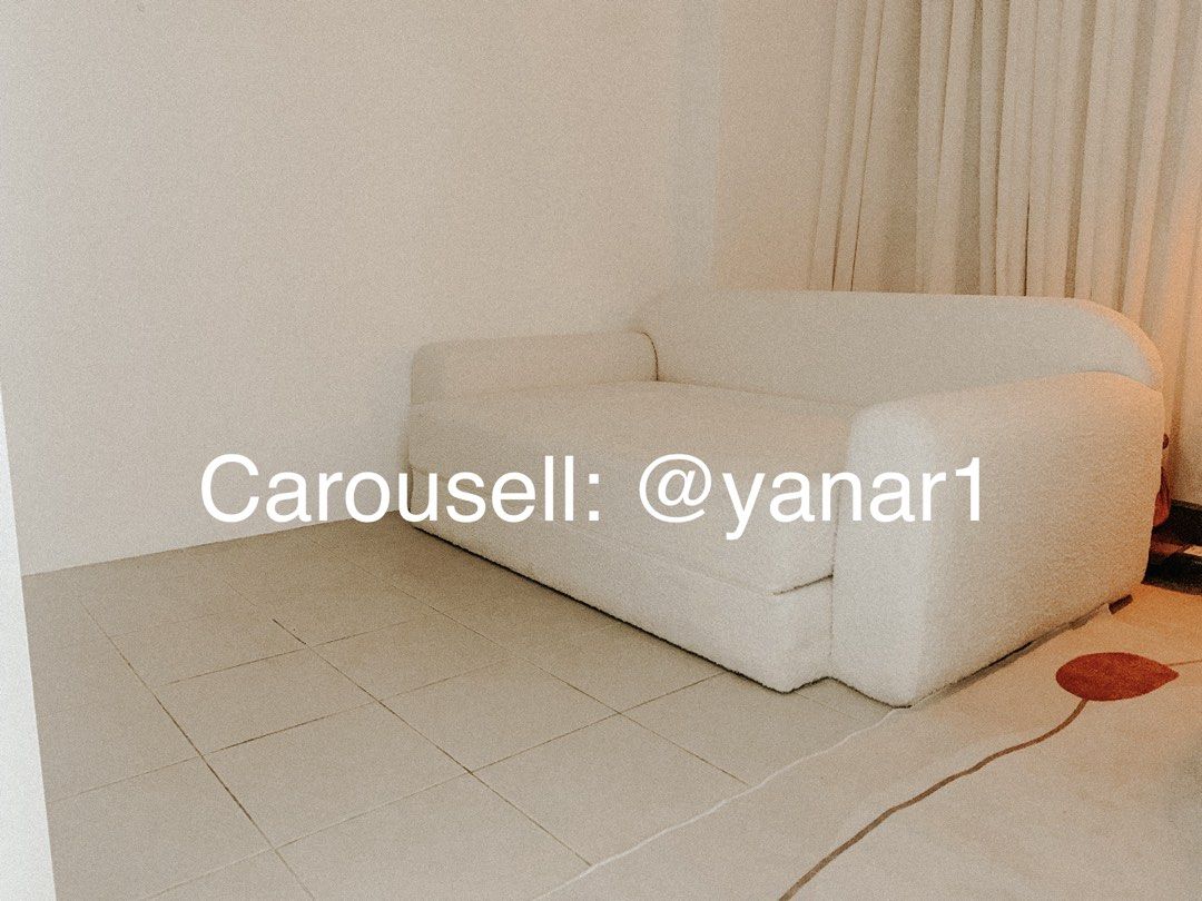 White Sofa Bed (Category: Sofas) located in Paranaque City. Submitted by yanar1 (Listing ID 1429092759, Image 2). Description: Originally commissioned for Php50,000 Selling for less than half of the original cost White boucle fabric Minimalist Nordic Organic Modern Design 📐 SIZE Mattress size: Full/Double 54x75 inches Dimensions (lwh): - Sofa mode —> 138 x 113 x 68cm - Bed mode —> 138 x 213 x 68 cm 💕 WHAT TO LOVE ABOUT THIS SOFA BED: - size fol