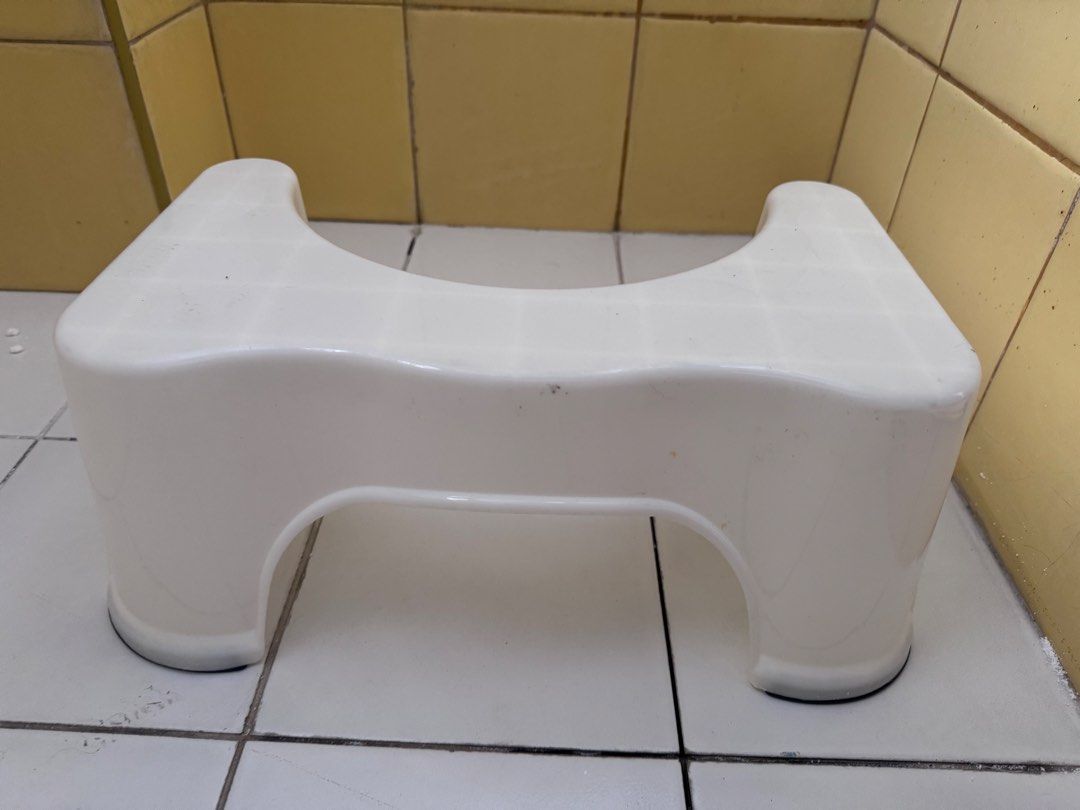 White Step Stool kids children (Category: Chairs) located in Manila. Submitted by decluterthings888 (Listing ID 1429019641, Image 1). Description: .