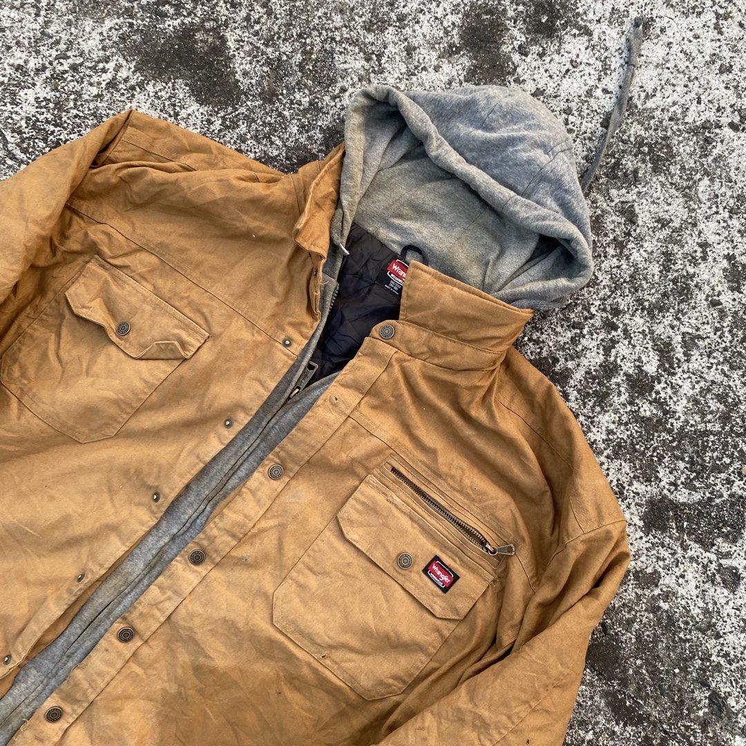 Wrangler Workwear Jacket with Hood (Category: Coats, Jackets and Outerwear) located in Manila. Submitted by tripters (Listing ID 1429117037, Image 2). Description: .