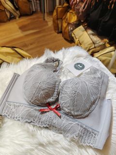 （分類：）位於 。 由 withqueenie 提交（商品編號 1424438177，圖片 1）。簡介： 。