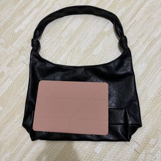 由 holayy (刊登 ID 1424435589，圖片 1) 提交，位於 的 (類別：)，說明：。