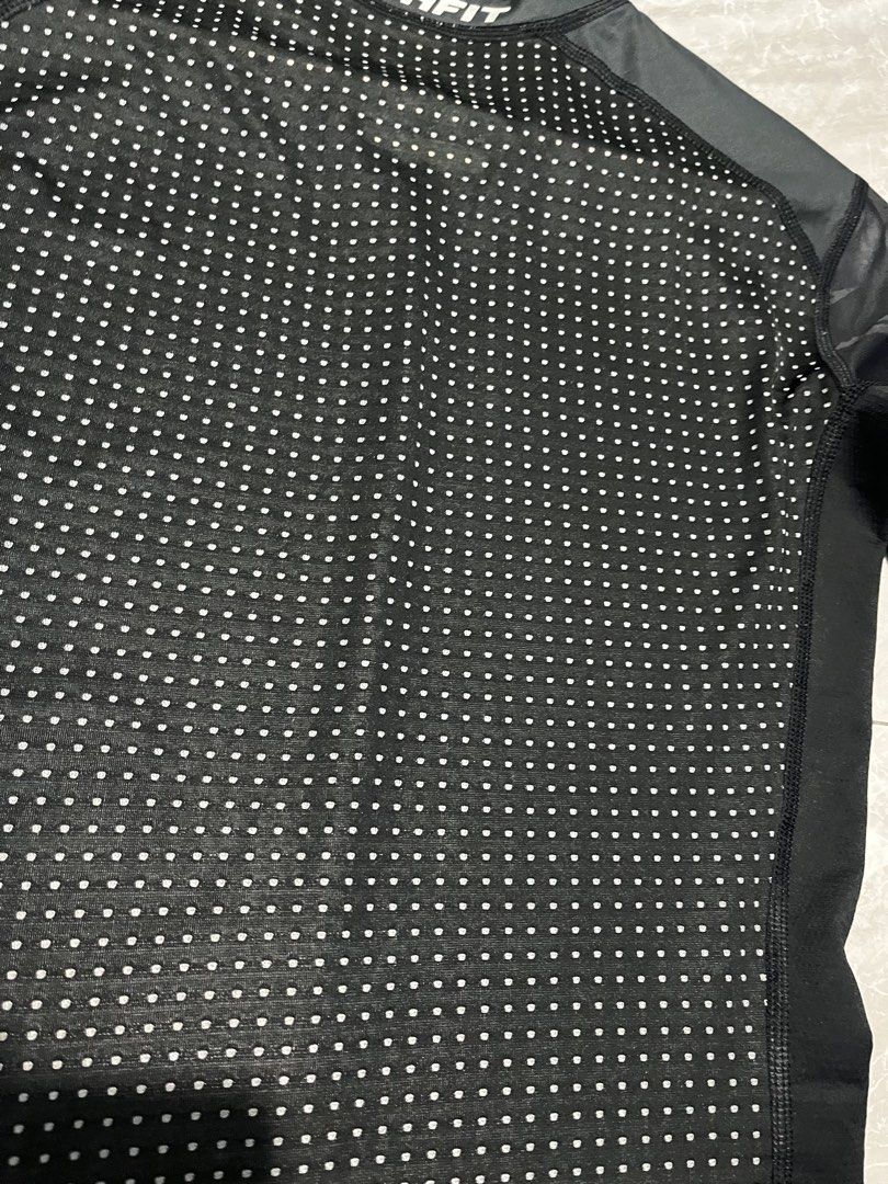 Adidas Techfit Climachill Compression Shirt - Large (Category: Activewear) located in Palayan City. Submitted by erae_lf (Listing ID 1424389097, Image 3). Description: No issue Good as new 9/10 condition 9/10 color-rate Tight compression Thick Stretchable fabric Printed design Size L on tag Width 16” stretchable Length 27” Send me message Will provide additional photo My location Palayan City Nueva Ecija .