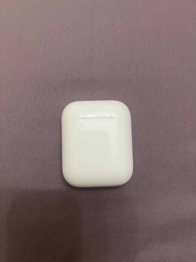 Apple AirPods with Charging Case