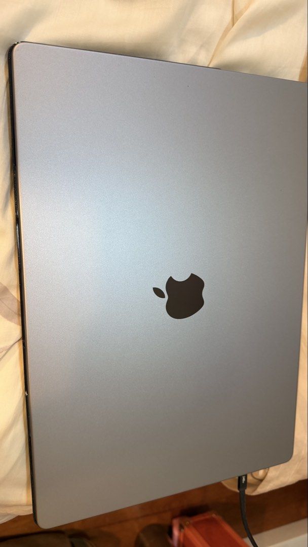 Apple MacBook Pro 16-inch M1 Pro (16GB RAM) 512gb