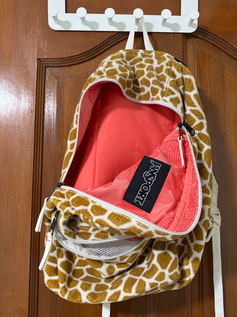 Backpack (Category: Backpacks) located in Singapore. Submitted by rica123 (Listing ID 1424459423, Image 2). Description: Well used reversible backpack from Jansport but kept in very good condition. No visible defects. Pink side (inner lining/reversible side) is waterproof. Meet-up in Tampines MRT or delivery via Singapost if anyone's interested..