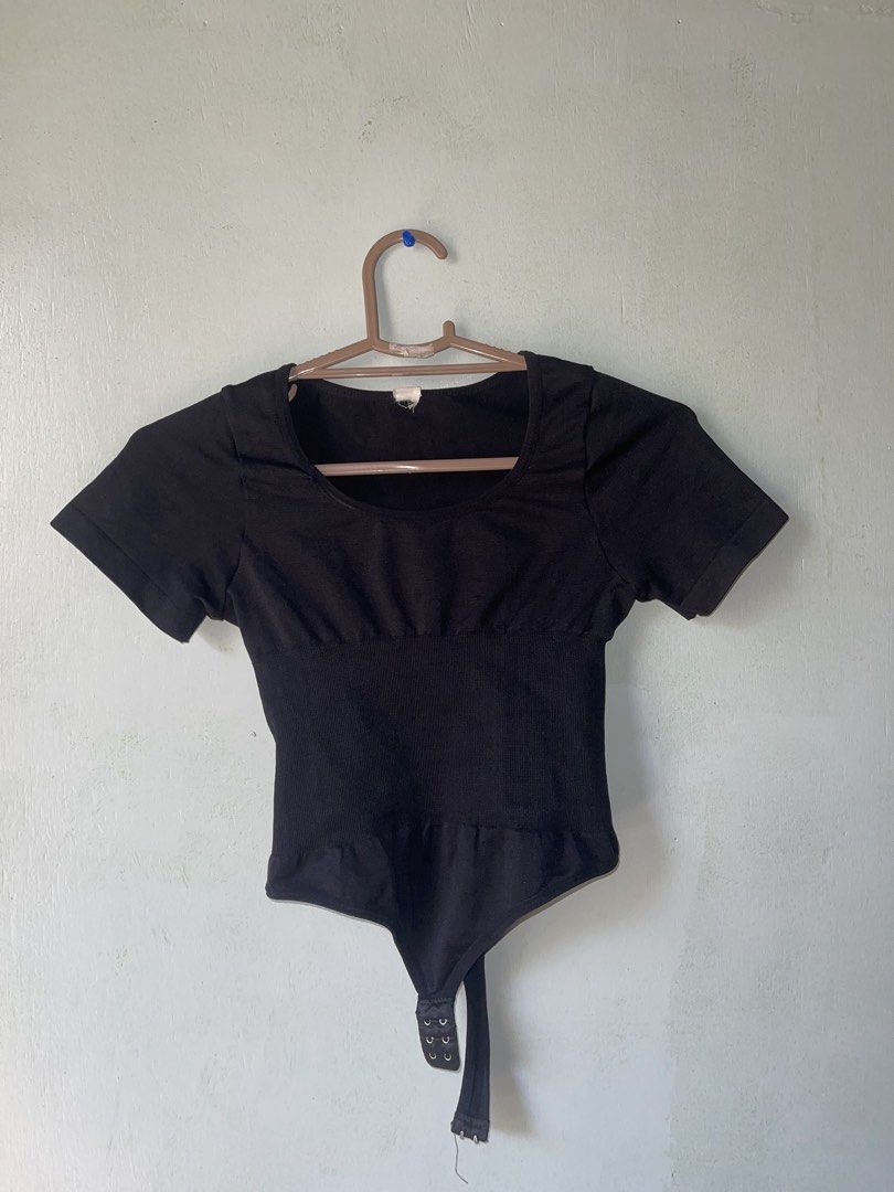 black and brown shapewear bodysuit (Category: Others Tops) located in Manila. Submitted by declutterwithbea (Listing ID 1424424028, Image 1). Description: xxs-xs bust: 20.5” waist: 19.7” hip: 21.3 black has small hole in neck area, just needs stitching.