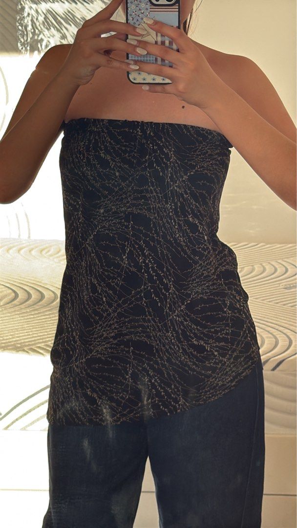 Black Tube Top with Pattern (Category: Others Tops) located in Manila. Submitted by prebydb (Listing ID 1424477734, Image 2). Description: — no brand — very unique since this was made by my seamstress specifically for me (retaso fabric from a long dress).