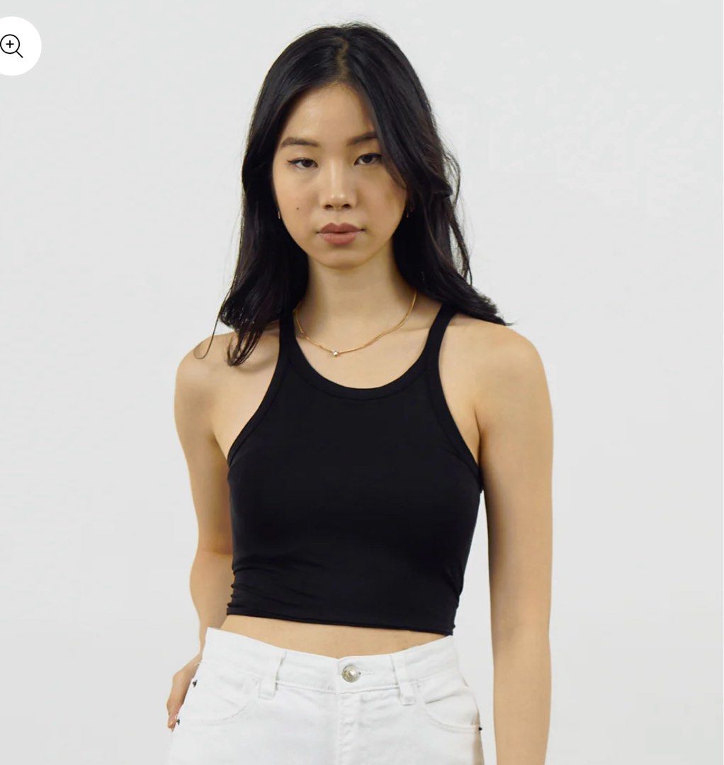Blanc Basics- Halter Tank in Onyx (Category: Sleeveless) located in Pasig City. Submitted by clarsethsof.ph (Listing ID 1424428078, Image 1). Description: Condition- Brand new Size- Medium -stretchy -good condition rfs: decluttering.