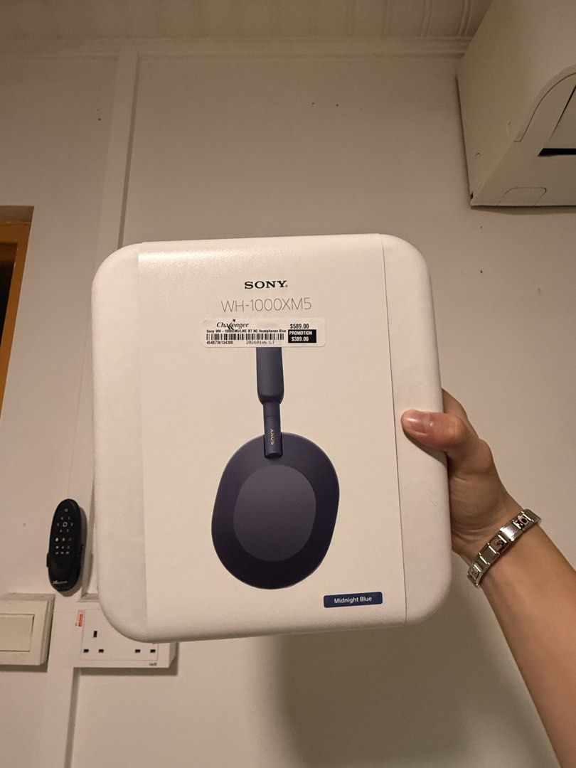 BNIB SONY XM5