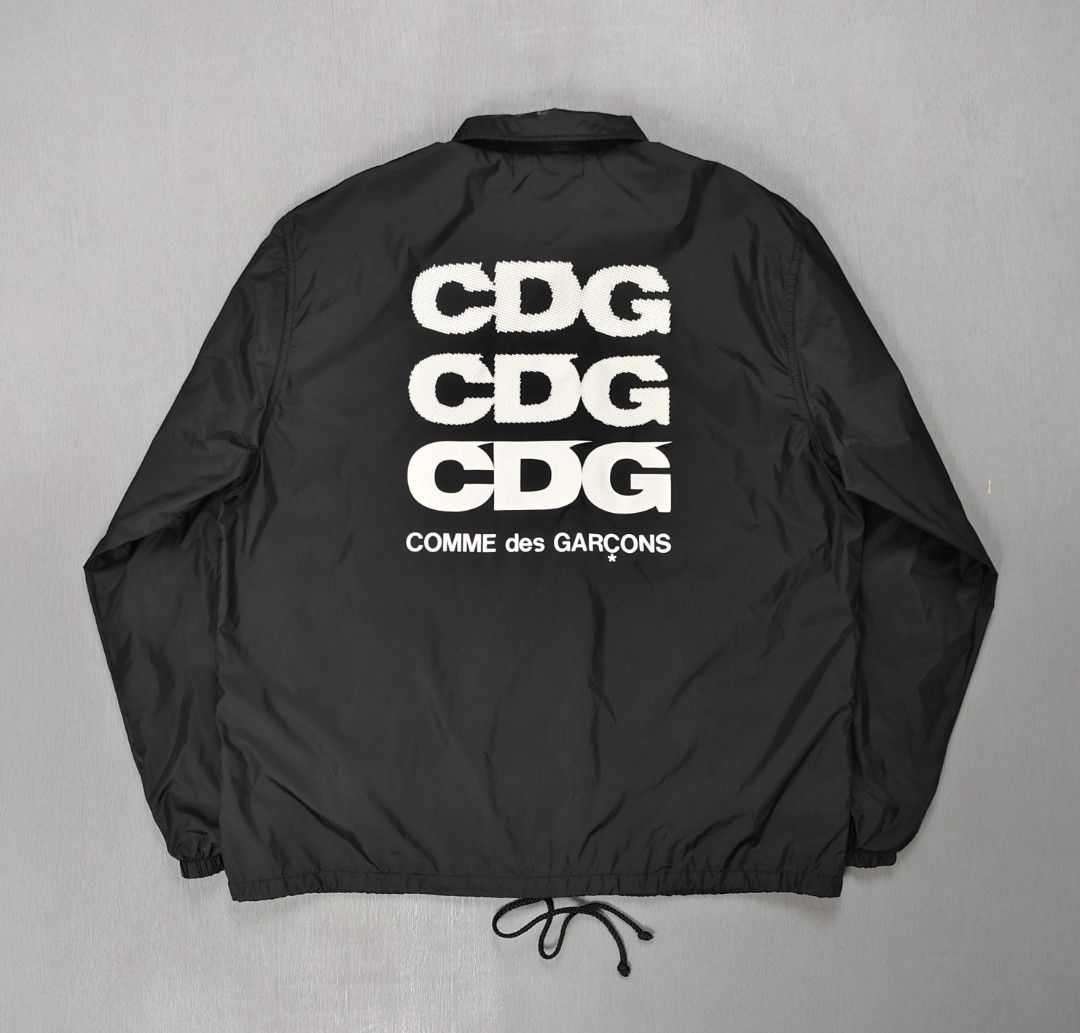 COMME Des garcons CDG (LARGE) (Category: Coats, Jackets and Outerwear) located in Baguio. Submitted by archival_thrifted.ph. (Listing ID 1424451452, Image 1). Description: FOR SALE‼️ .COMME DES GARCONS CDG .EXCELLENT CONDITION .ISSUE THE PRINTED LOGO IS PEELING OFF A BIT,KINDLY CHECK LAST PHOTO .LARGE ON TAG (MENS) .PHP 3400 PLUS SF .❌❌ COP/COD .MOP GCASH .COURIER J&T .BAGUIO AREA .DM FOR SURE BUYER TY.
