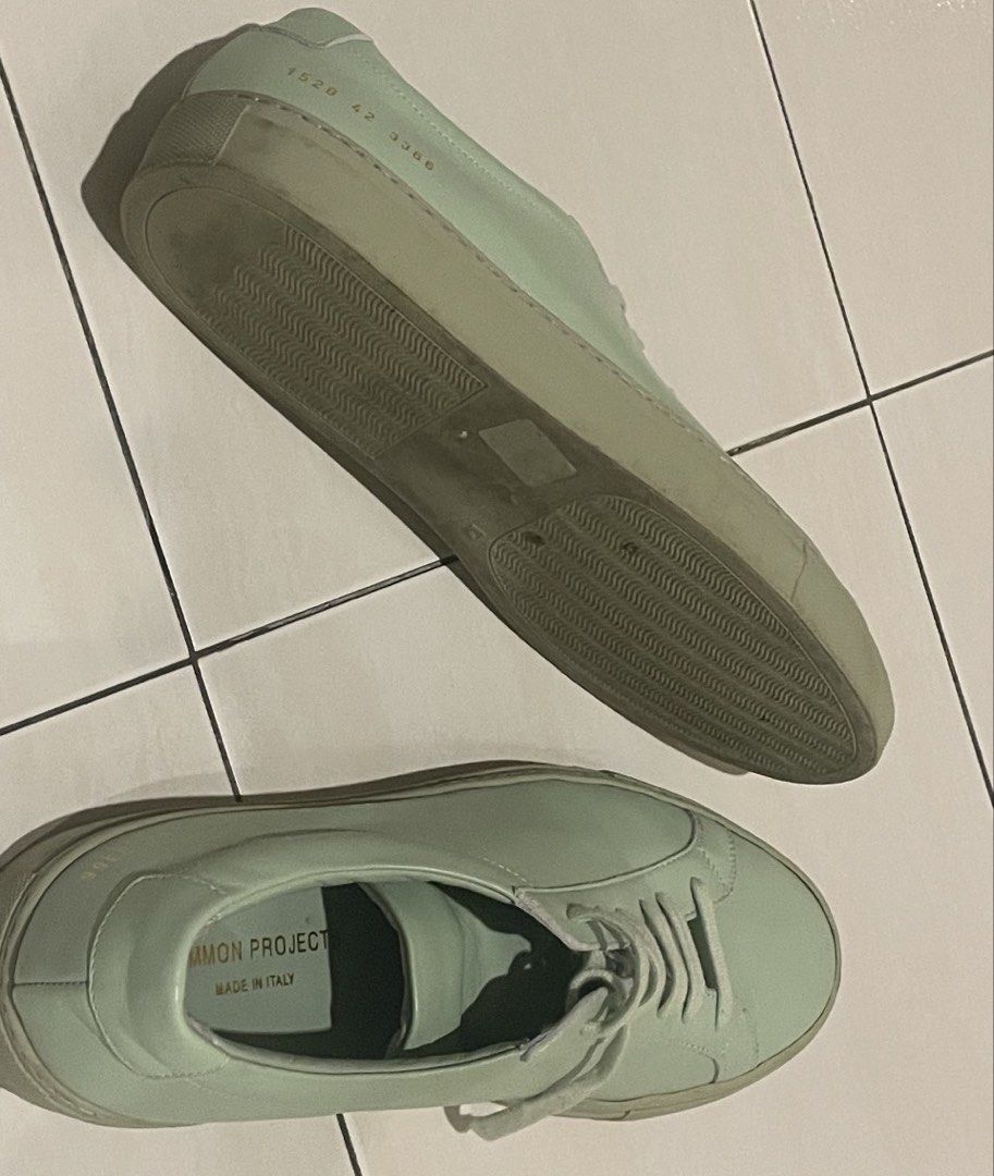 Common Projects (Category: Sneakers) located in Singapore. Submitted by gkluxstyle (Listing ID 1350827849, Image 4). Description: Rarely used. Comes with box..