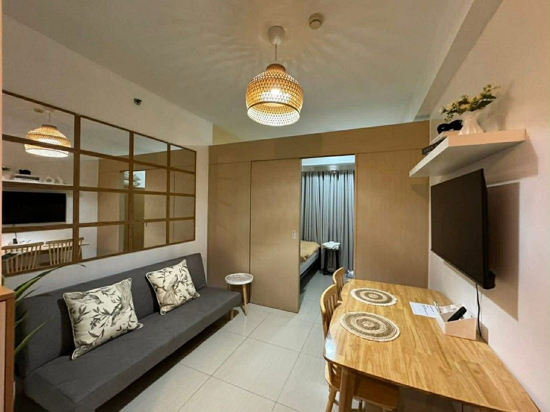 Condo Field Residences sucat (Category: Apartments & Condos) located in Taguig. Submitted by macxelgomez (Listing ID 1424357751, Image 3). Description: FOR SALE CONDO UNIT in Field Residences, Sucat (SMDC) is now available. • 1 BR, 28.19sqm • 5th Floor • Clean Title-Complete Papers • With Balcony-facing the admin road • As-is-where-is, but no repairs needed • Fully Airbnb-ready • Updated RPT • Energy-saving appliances included • No parking P2.6M 