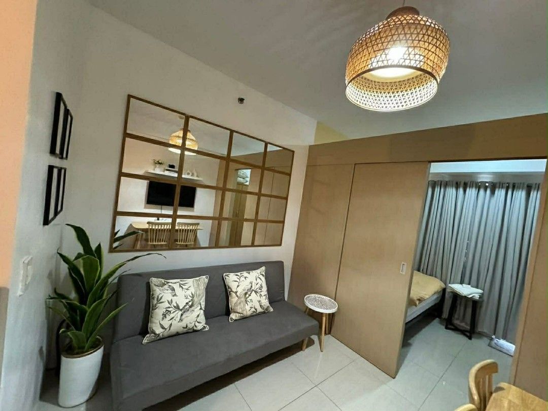 Condo Field Residences sucat (Category: Apartments & Condos) located in Taguig. Submitted by macxelgomez (Listing ID 1424357751, Image 2). Description: FOR SALE CONDO UNIT in Field Residences, Sucat (SMDC) is now available. • 1 BR, 28.19sqm • 5th Floor • Clean Title-Complete Papers • With Balcony-facing the admin road • As-is-where-is, but no repairs needed • Fully Airbnb-ready • Updated RPT • Energy-saving appliances included • No parking P2.6M 