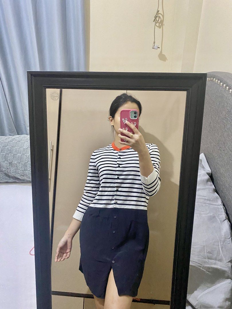 COS Striped Dress (Category: Dresses) located in Taguig. Submitted by jaebae_ (Listing ID 1424325431, Image 3). Description: - COS Brand (Authentic) mini dress with a striped top and a solid navy bottom - cotton and super soft - size XS. However, it can fit to S-M body frame. .
