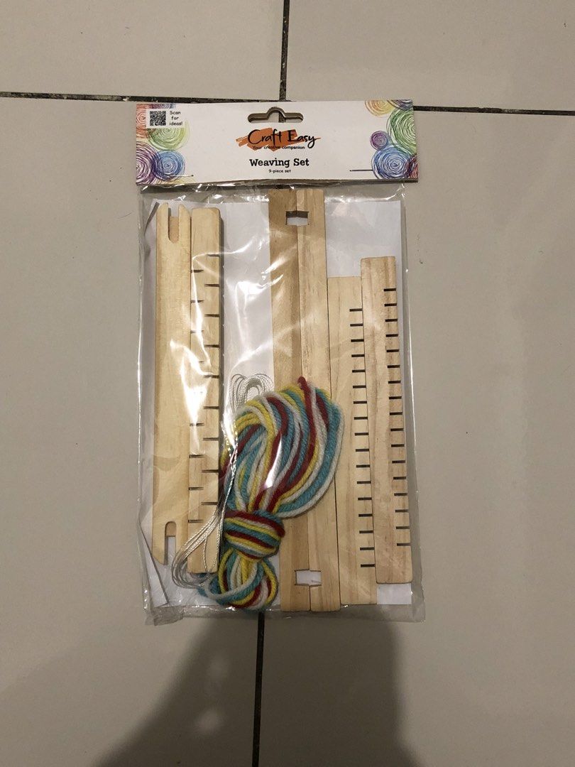 Craft Easy Weaving Set (Category: Craft Supplies & Tools) located in Makati City. Submitted by 4leafluckyclover (Listing ID 1424490257, Image 1). Description: - Complete Craft Easy Weaving Set - Includes wooden looms and yarn - Comes with instructions - Ready to use - rfs: ended up not using it for school :)).