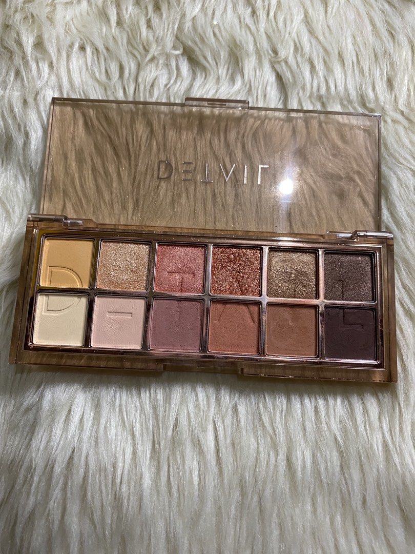 Detail Cosmetics Eyeshadow Palette - Soleil (Category: Makeup) located in Caloocan City. Submitted by declutterbycha (Listing ID 1424483612, Image 2). Description: - eyeshadow palette - Warm-toned shades - Includes matte and shimmer finishes - Clear plastic case - 10 eyeshadow colors - no box included -bought for 700 -used twice RFS: Shades are not for me .
