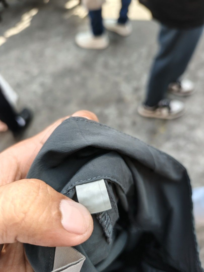 ESSENTIALS HALF ZIP TRACK JACKET (Category: Luxury Apparel) located in Mabalacat. Submitted by thriftThings (Listing ID 1424365858, Image 3). Description: ESSENTIALS HALF ZIP TRACK JACKET Size: SMALL Fit Large Boxy Excellent Condition Sign og Usage sa metal.