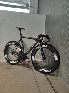 (Category: ) located in . Submitted by bry.bikes (Listing ID 1424345720, Image 1). Description: .