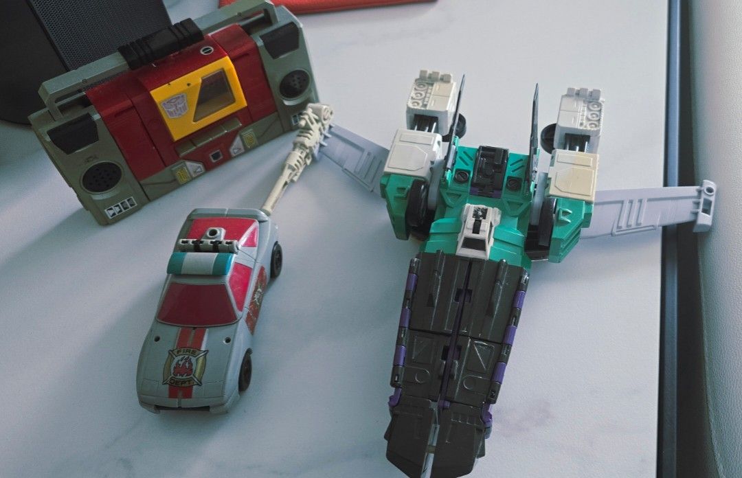 G1 transformers vintage (Category: Action & Battle Toys) located in Taguig. Submitted by jon_alan (Listing ID 1421477241, Image 1). Description: Original g1 transformers lot for sale. 1986 sixshot(one gun), 1984 blaster, 1988 siren(body only), . All to fair to excellent condition. Wysiwyg. price is for the lot..