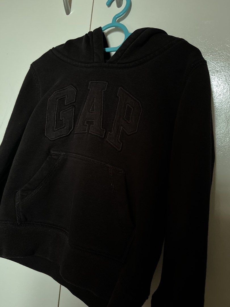 GAP logo pullover (Category: Babies & Kids Fashion) located in Batu Pahat. Submitted by natashainulkirani (Listing ID 1424412877, Image 2). Description: .