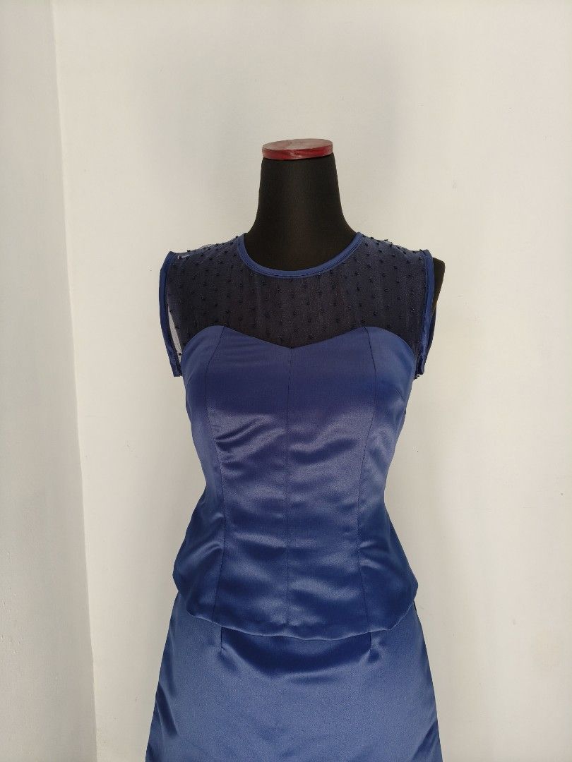 Gaun wanita preloved (Kategori: Gaun & Rok) berada di Deli Serdang. Dikirim oleh springshower (ID iklan 1424488596, Gambar 3). Deskripsi: Gaun wanita preloved pinggang bisa di adjust +/- 5 cm sesuai keinginan) Ukuran sudah tertera di foto warna Navy Real Pic.