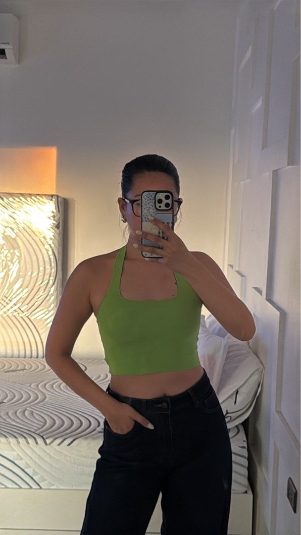 Green Halter Crop Top (Category: Sleeveless) located in Manila. Submitted by prebydb (Listing ID 1424478823, Image 3). Description: — from glassons! used to be my fave — twisted design at the back.