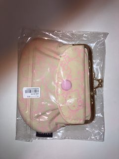 （分類：）位於 。 由 b.c.store 提交（商品編號 1424402981，圖片 1）。簡介： 。