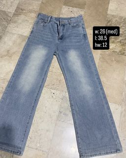 (Category: ) located in . Submitted by caufl.clothes (Listing ID 1424484652, Image 1). Description: .