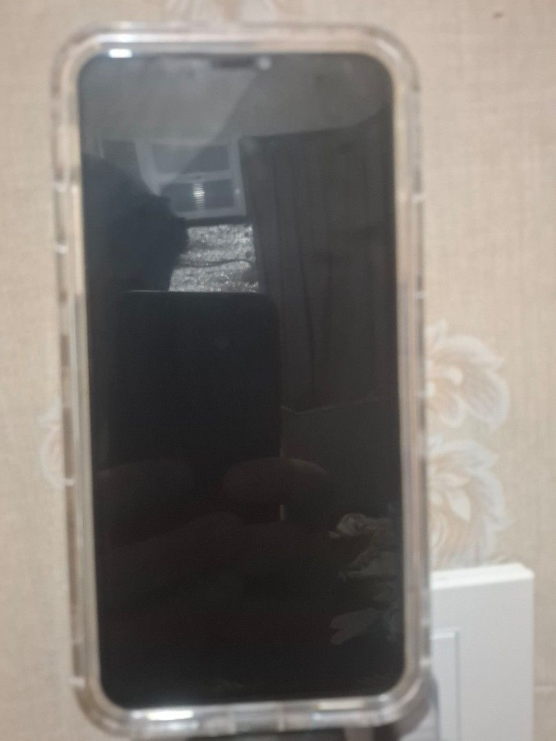 iPhone 11 Pro Max 256GB (Category: iPhone 11 Series) located in Quezon City. Submitted by yajayz (Listing ID 1424439701, Image 2). Description: iphone 11 pro max 256 FU replaced Original High OLED LCD (Face ID not working) replaced Flycdi Battery -sobrang tagal malowbat 100% battery health -with true tone -wifi ok -sounds ok -silent button gumagana minsan gumagana minsan hindi -all sim network pwede (factory unlocked) -touch ok -latest ios 26.3 -