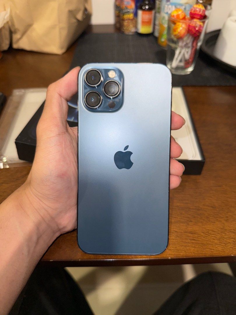 Iphone 12 Pro Max 256GB (Category: iPhone 12 Series) located in Manila. Submitted by sleepyasl (Listing ID 1424518302, Image 1). Description: RUSH For sale Iphone 12 pro max from Japan Used but not abused No issues No history of repair LCD not damaged (Tempered glass) based from the pic 75% BH Any sim Unli reset Unli update True tone working Face ID working Feel free to check upon meetup Ready to pickup or meetup Inclusions: 1 Case Original box C