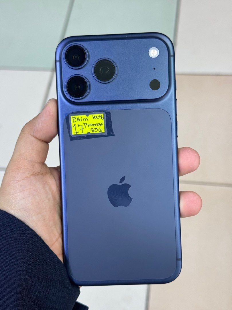Iphone 17 Pro Max 256gb esim fu US Variant (Category: iPhone 17 Series) located in San Juan City. Submitted by javedsgadgetshop (Listing ID 1424475222, Image 2). Description: INSTALLMENT OPTIONS : SPAY LATER / GGIVES / CREDIT CARD! WE BUY AND SELL SO PWEDE MAGBINTA OR SWAP ! Quick Specs : 💵 Iphone 17promax (esim) •256gb •US Variant •100% batt health •Factory unlock •98% Smoothness •No hidden issue | No Repaired •100% Authentic | Not Refurbished 