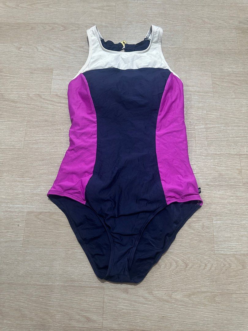(M) NAUTIC High Neck One Piece Swimsuit (Category: Bikinis & Swimsuits) located in Cainta. Submitted by sunnyfloshop (Listing ID 1424412908, Image 2). Description: wth pinhole, not visible inside 🍃Medium 🍃Padded 🌱Lined.
