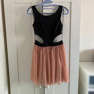 strapless open back dress Rent Miss Selfridge Premium Embroidered Floral Long Sleeve Back Detail Mini  Dress In Light Pink main image 0