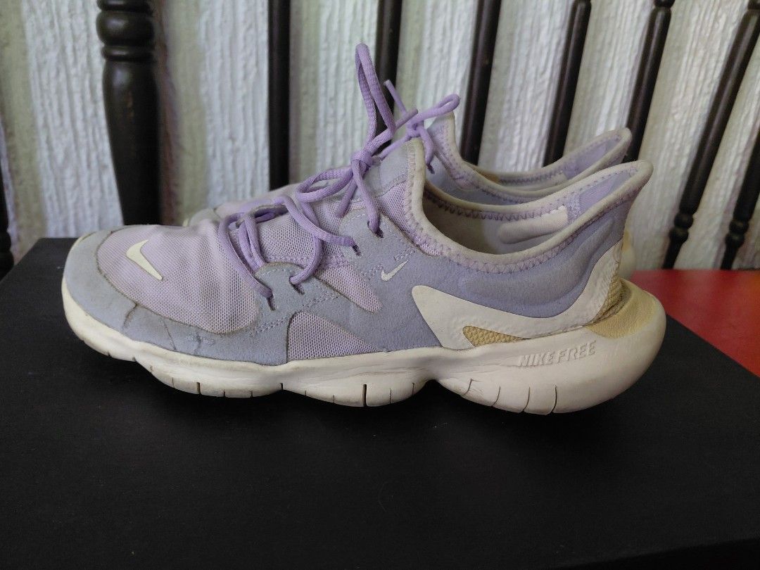 Nike Free RN 5.0 Lilac Sneakers (Category: Sneakers) located in Manila. Submitted by aaa-choooo (Listing ID 1424404378, Image 1). Description: - Nike Free Run Lilac - size 8.5 - very comfy for running - signs of use (please see pics) - needs washing.