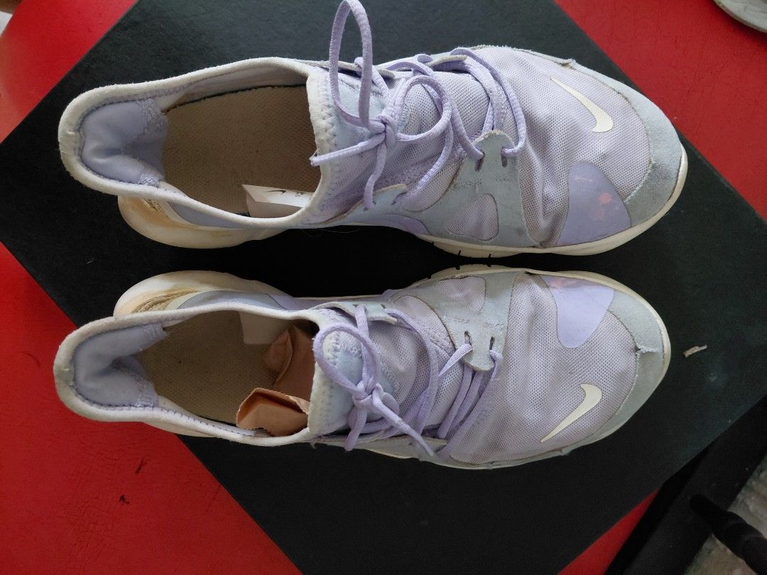 Nike Free RN 5.0 Lilac Sneakers (Category: Sneakers) located in Manila. Submitted by aaa-choooo (Listing ID 1424404378, Image 2). Description: - Nike Free Run Lilac - size 8.5 - very comfy for running - signs of use (please see pics) - needs washing.