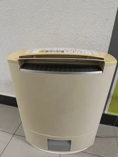 （分類：）位於 。 由 swiftgem_7916f7 提交（商品編號 1424520708，圖片 1）。簡介： 。