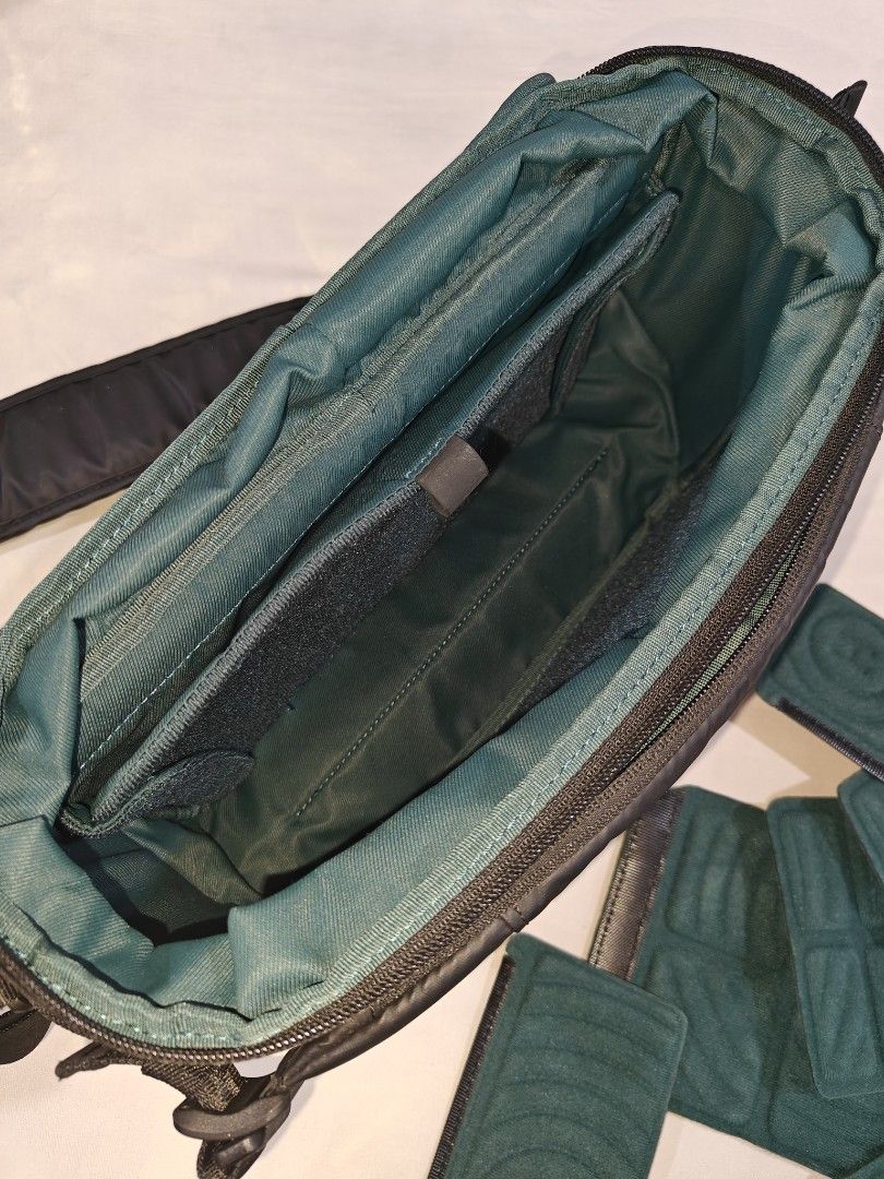 Pgytech OneMo Sling 7L (Category: Camera Bags & Carriers) located in Caloocan City. Submitted by pochbor (Listing ID 1424458679, Image 3). Description: RFS: Decluttering 7L fits large lenses and Camera Bodies Expandable. Complete dividers, Excellent condition. Bought online for 5k .