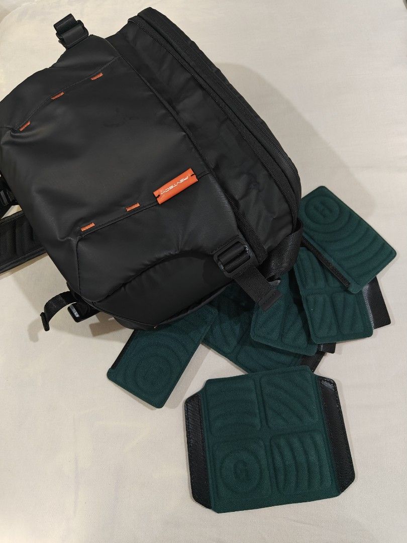 Pgytech OneMo Sling 7L (Category: Camera Bags & Carriers) located in Caloocan City. Submitted by pochbor (Listing ID 1424458679, Image 1). Description: RFS: Decluttering 7L fits large lenses and Camera Bodies Expandable. Complete dividers, Excellent condition. Bought online for 5k .
