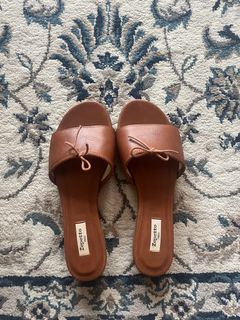 (Category: ) located in . Submitted by thriftfinds (Listing ID 1424399416, Image 1). Description: .