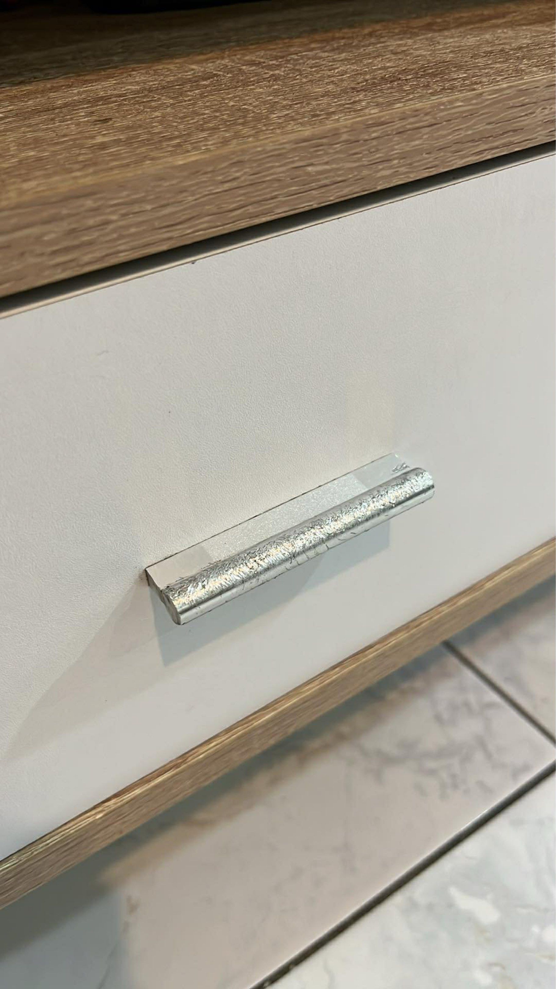 San-Yang aesthetic TV Console (Category: TV Consoles) located in Quezon City. Submitted by racollo (Listing ID 1424369410, Image 3). Description: Flaw : may minimal dog bite sa drawer handle but overall in good condition RFS : Moving to new house.