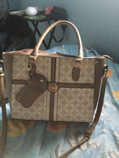 (Category: ) located in . Submitted by shelle07 (Listing ID 1424434681, Image 1). Description: .