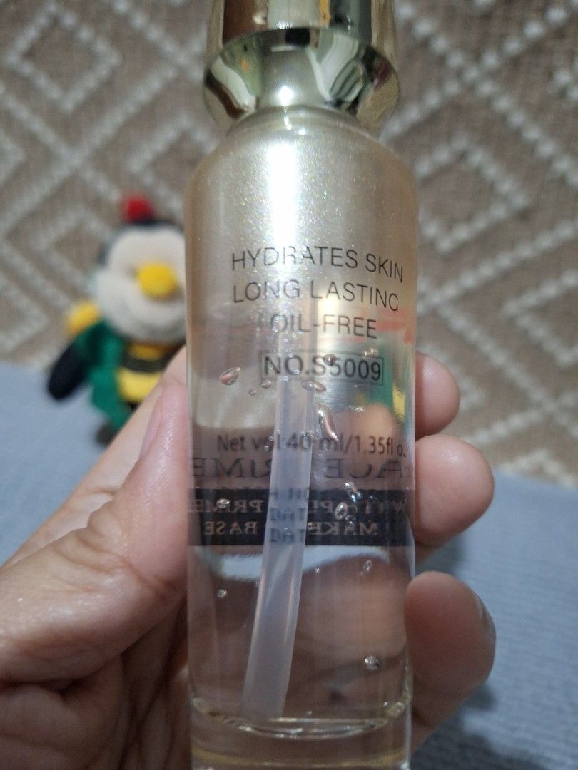 Shawill Face Primer with Pure Primer (Category: Makeup) located in Naga. Submitted by bellebargainbox (Listing ID 1424435859, Image 3). Description: unused and new RFS: using other skin care product.