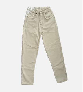 (Category: ) located in . Submitted by larenpreloved (Listing ID 1424437778, Image 1). Description: .