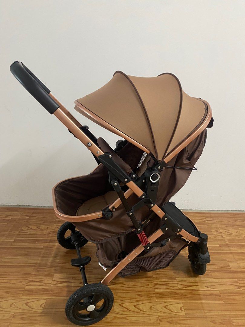 Stroller (Category: Strollers) located in Bandar Pusat Jengka. Submitted by lemaribegerak (Listing ID 1424429792, Image 2). Description: Stroller boleh baring , duduk Bole lipat, senang bawak gi mana2 Jarang pakai , pakai pun jalan dalam mall . Compartment banyak . .