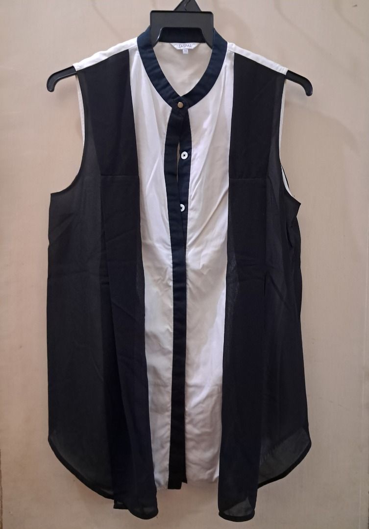 TAKE ALL Pwede pang resell (Category: Others Tops) located in Manila. Submitted by eracb (Listing ID 1424522204, Image 3). Description: 40+ pieces of dresses, skirts, tops, shorts, pants. Mix of casual and office/work clothes. Pics here are just a small sample. I can send pics to serious buyer. Size M-L. Most are branded including authentic European and US brands. All in very good condition. Lukot lang kasi matagal naka fold at nakasiksik sa draw