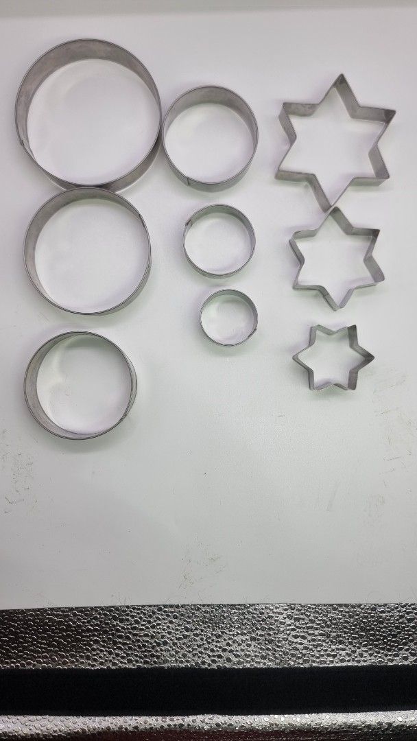 Take all Stainless Steel Cookie Cutter Set (Category: Bakeware) located in Marikina City. Submitted by andreah_16 (Listing ID 1424365852, Image 2). Description: - Stainless steel cookie cutter set - Includes star and circle shapes - Multiple sizes for each shape - Durable and easy to clean - Ideal for cookies and other treats - Suitable for all bakers.